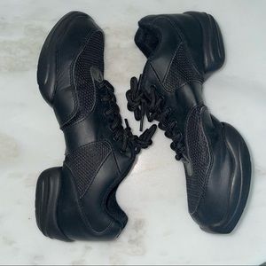 Theatricals jazz dance shoes black size 8 (run small 1/2 size )